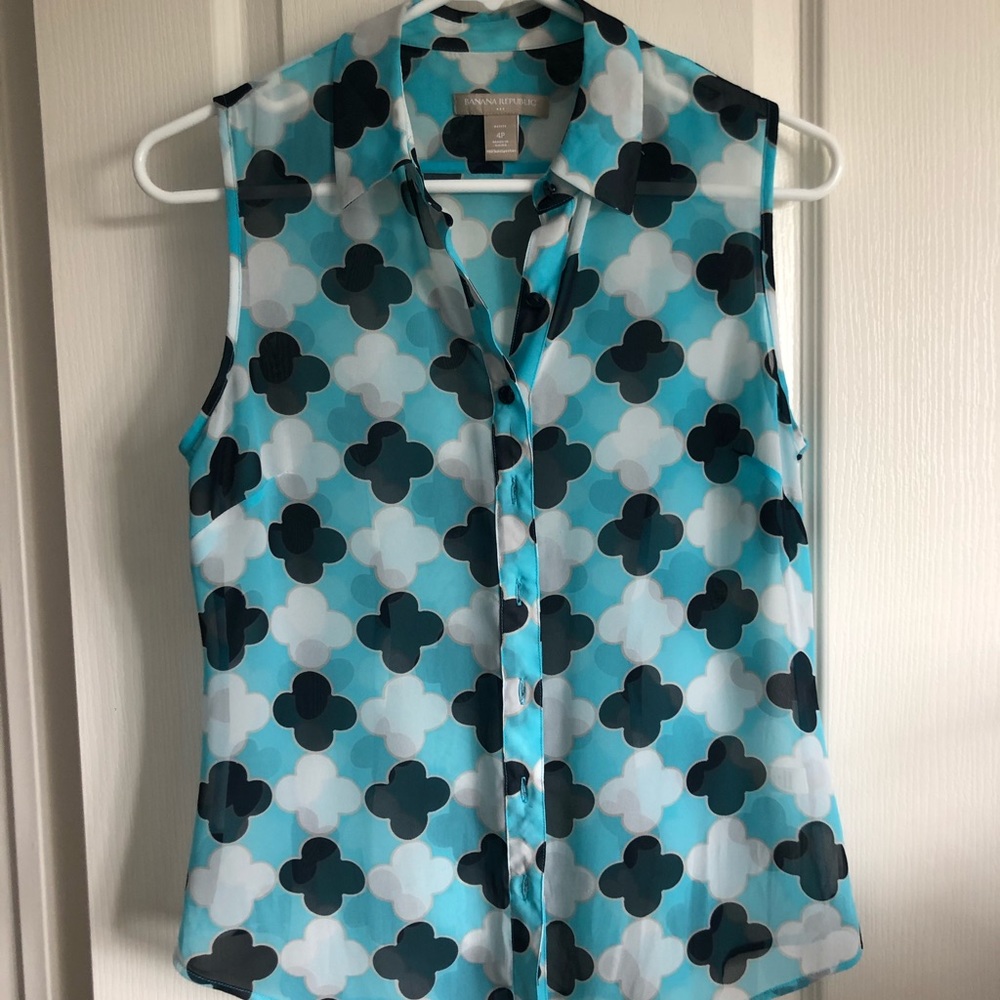 🥰 ✨5 for $20✨Banana Republic blue sleeveless top